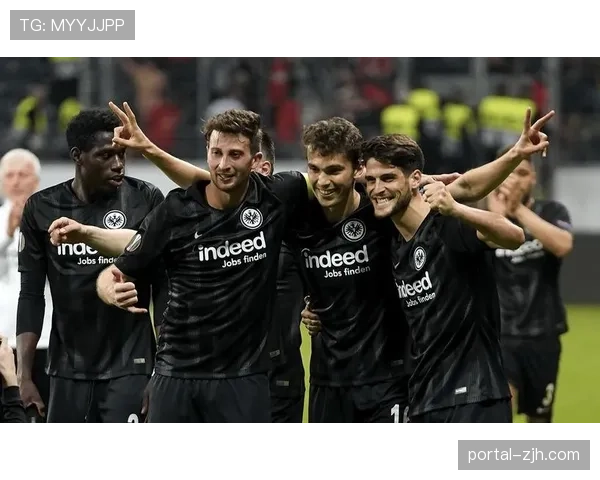 法兰克福1-0十人海登海姆，科赫染红卡利穆恩多制胜